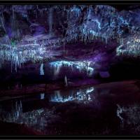 grottes de Lacave à la lumière noire