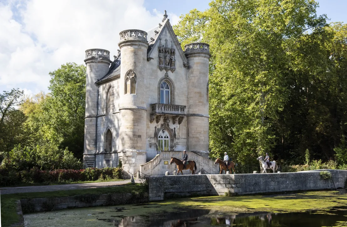 Le château de le Reine Blanche, aux Etangs de Commelles