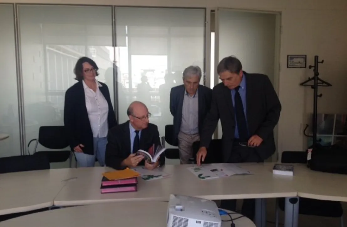 Signature de convention avec le Groupe La Poste