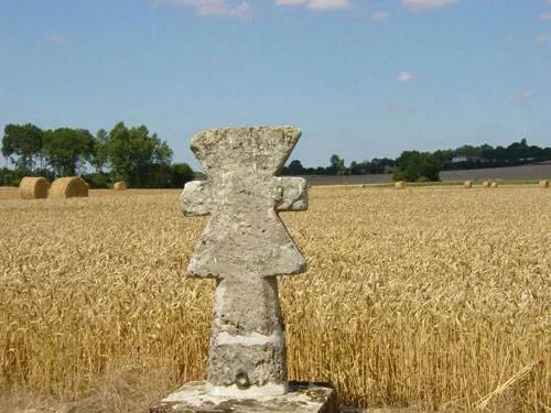Croix pattée de Guiry-en-vexin
