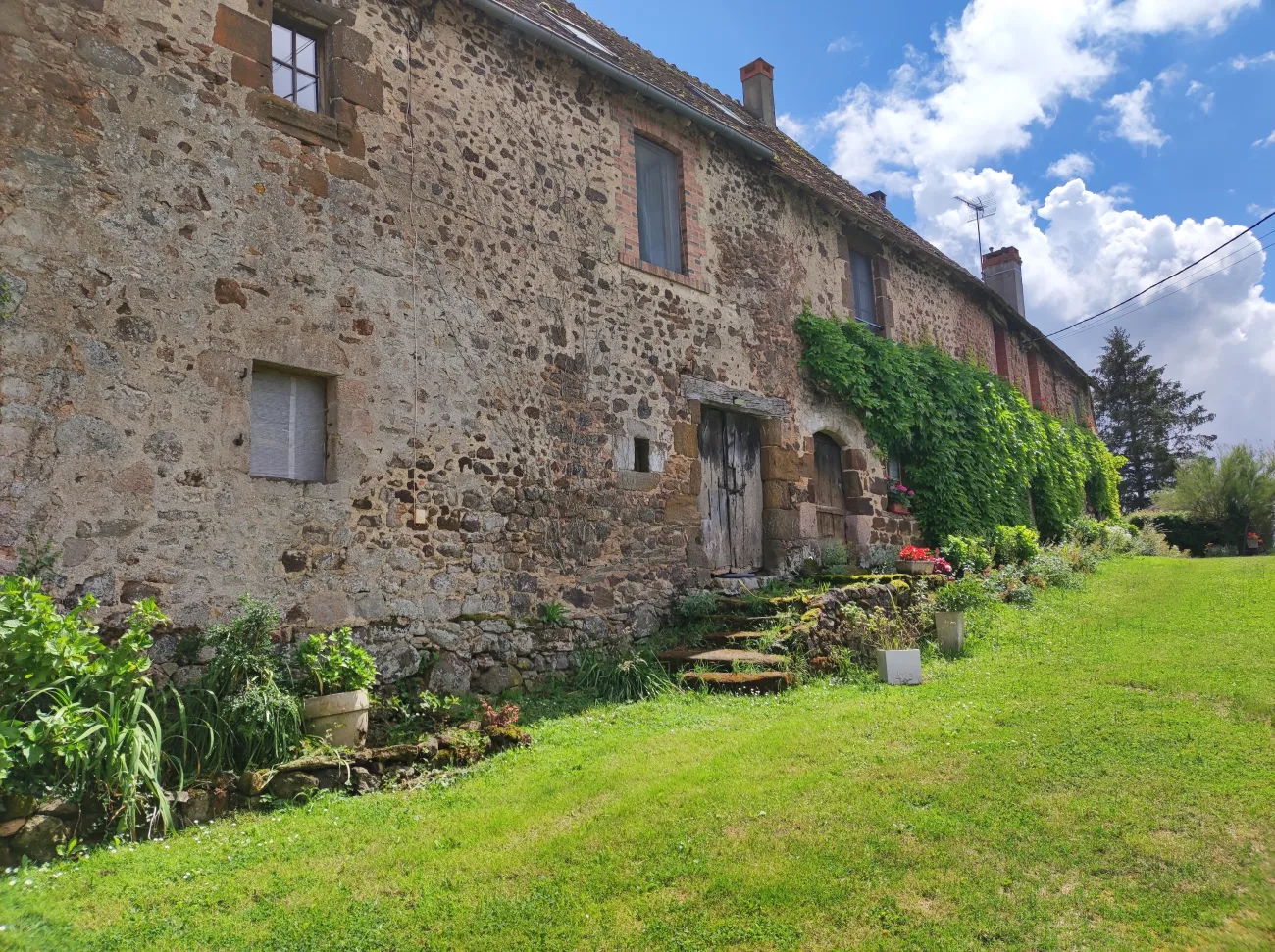 Habitat dans le PNR de la Brenne -Juin 2022