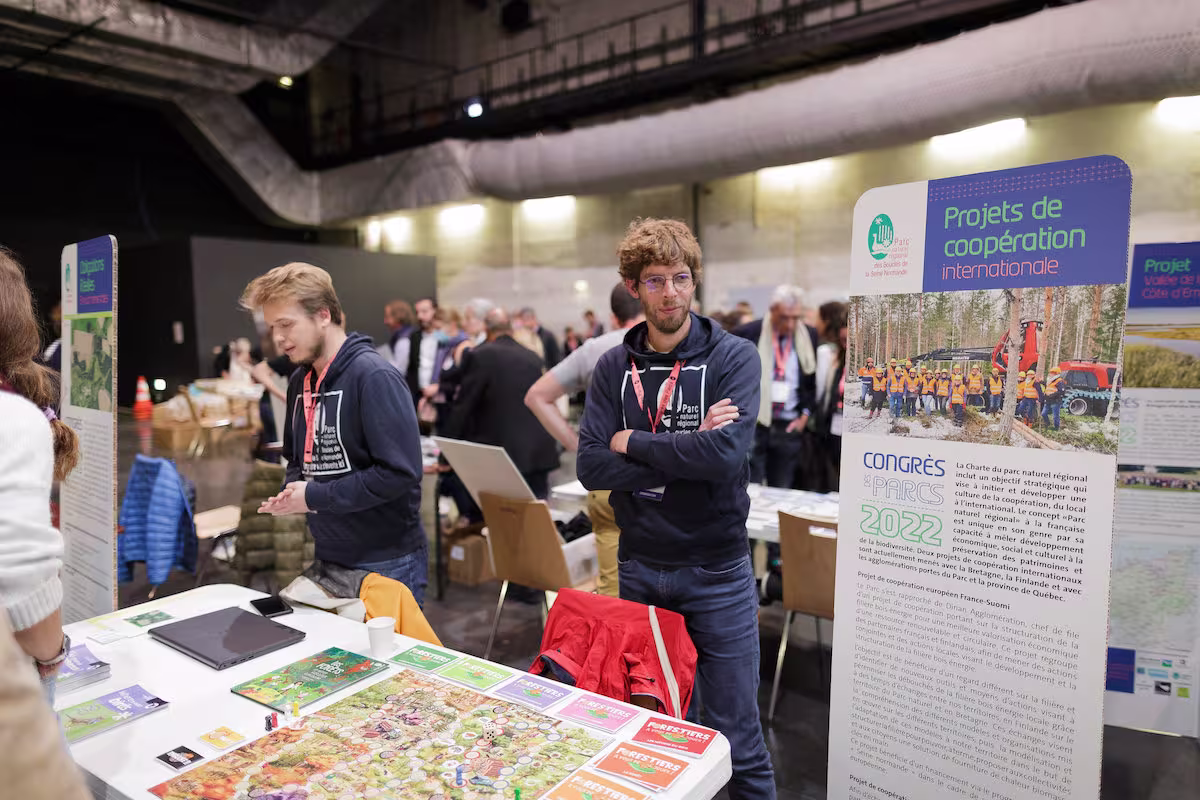 Marché des initiatives, stand Parc des Boucles de la Seine normande