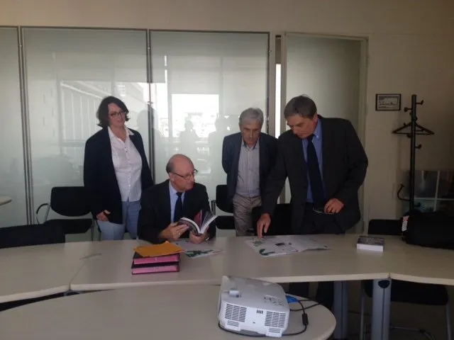 Signature de convention avec le Groupe La Poste