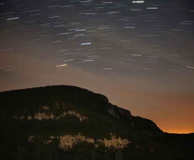 Une autre nuit s'invente ici