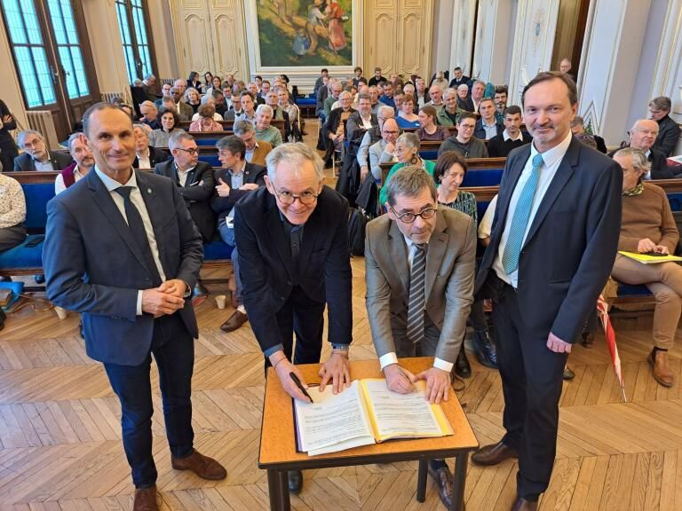 Signature de convention entre la Fédération des Parcs et Enedis - AG 2024