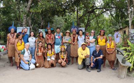 Visite de la Fédération des Parcs à la communauté indigène Pataxos