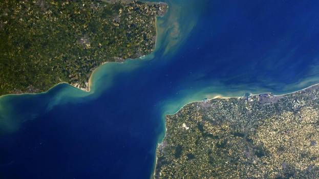 Photo satélite des deux zones de coopérations séparées par la Manche 