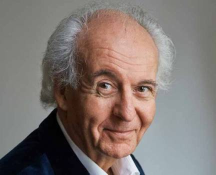 Portrait Roger-Pol Droit - crédits Bruno Levy