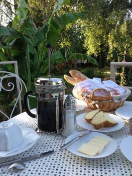 Petit-déjeuner en terrasse à l'Horizon