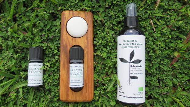 Produits : huile essentielle et hydrolat de bois de rose, diffuseur