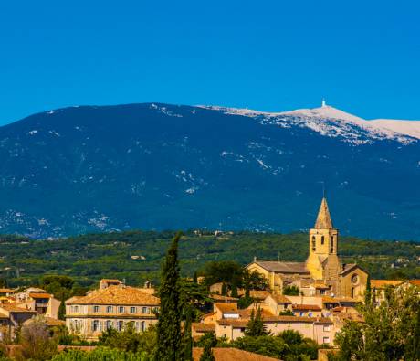 Village de Mazan (84) et mont Ventoux