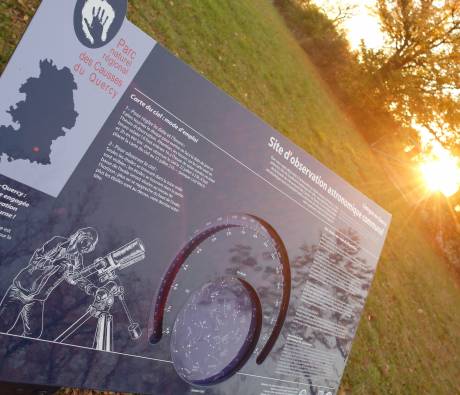 Table d'observation astronomique à Limogne en Quercy