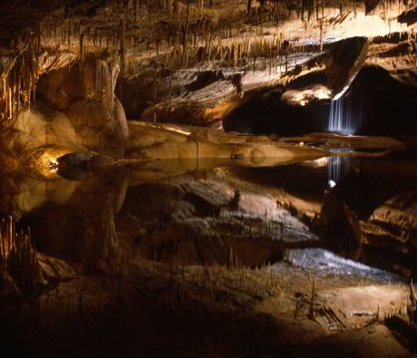 grottes de Lacave