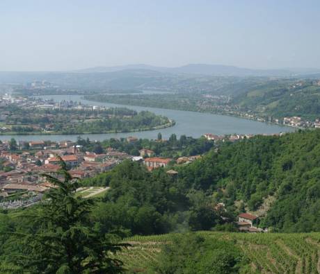 Vue sur la vallée du Rhône depuis l'observatoire de Condrieu
