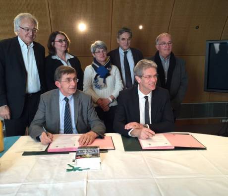 Signature de la convention avec  F.Deluga et JL.Joseph