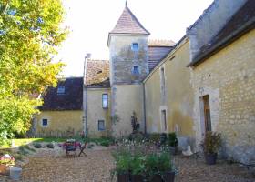 Le Boistier-Cour d'entrée