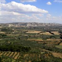 Les Baux-de-Provence en vue aérienne © PNR des Alpilles