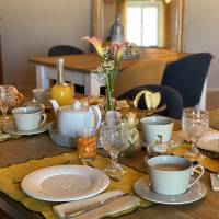 Le petit-déjeuner au Logis de la Pierre Levée