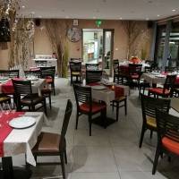 Salle du restaurant-L'étape des saveurs- Sur l'itinéraire cyclo de la Véloscénie. 