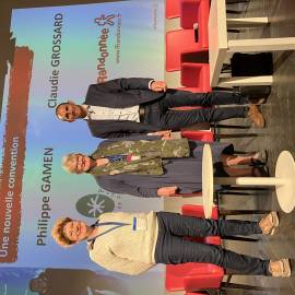 Signature de la convention entre la Fédération des Parcs naturels régionaux et la Fédération Française de Randonnée