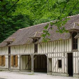 Longère à pans de bois