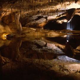 grottes de Lacave