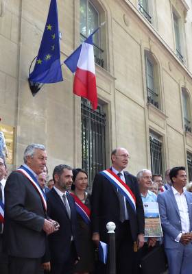 Rassemblement des élus du Vexin devant le Ministère de la transition écologique et solidaire - LChariol FPNRF